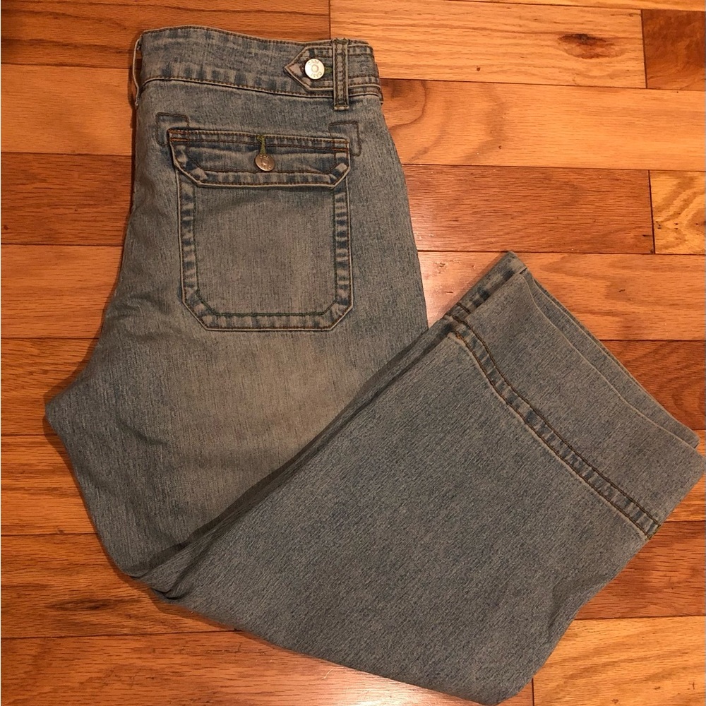 Cabi Denim Capris - Size 8 - Picture 7 of 8